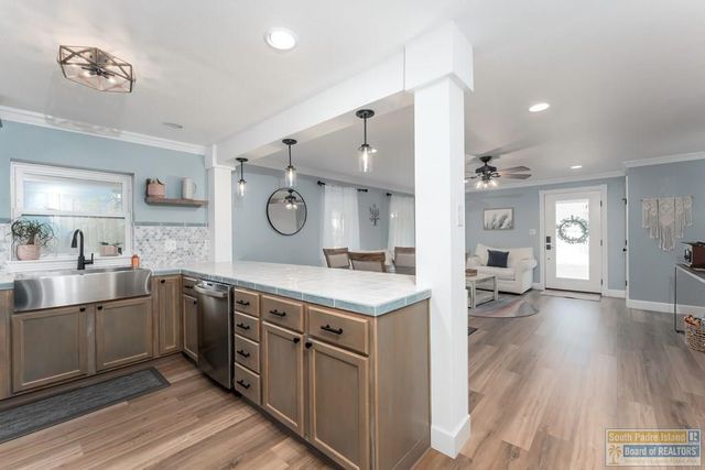 109 W Morningside Dr., South Padre Island, TX 78597