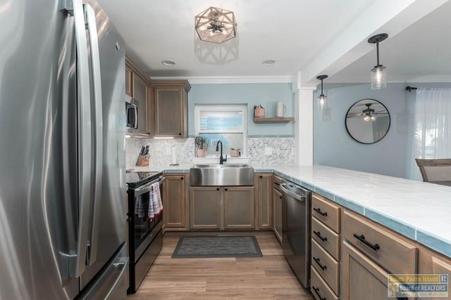 109 W Morningside Dr., South Padre Island, TX 78597