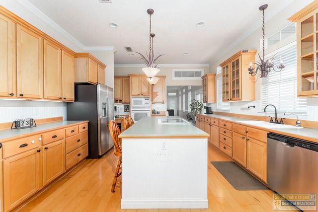 109 W Morningside Dr., South Padre Island, TX 78597