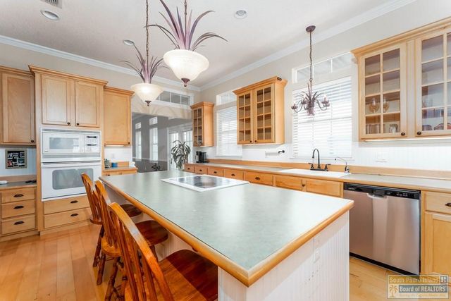 109 W Morningside Dr., South Padre Island, TX 78597