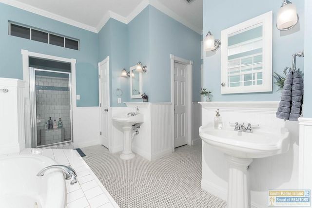 109 W Morningside Dr., South Padre Island, TX 78597