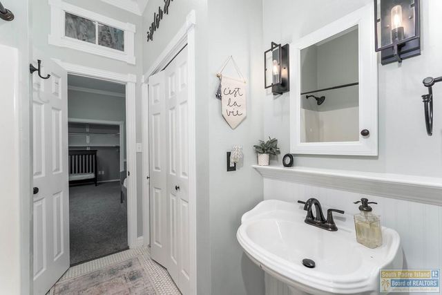 109 W Morningside Dr., South Padre Island, TX 78597