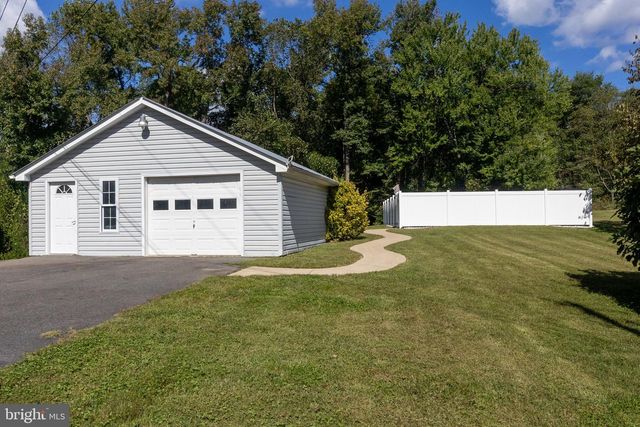 1321 CALEDON RD, King George, VA 22485