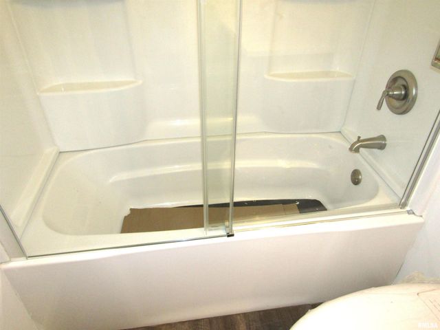 510 W MILTON Avenue, Lewistown, IL 61542