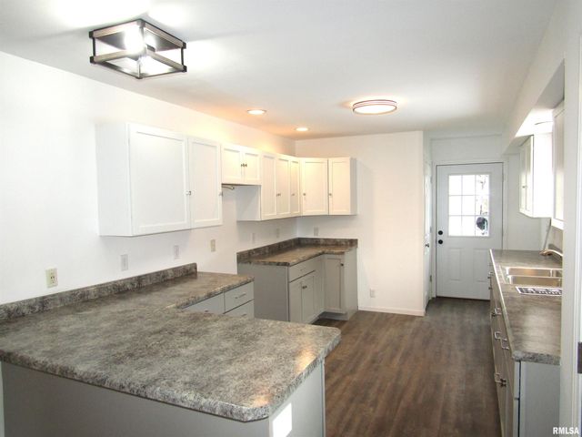 510 W MILTON Avenue, Lewistown, IL 61542