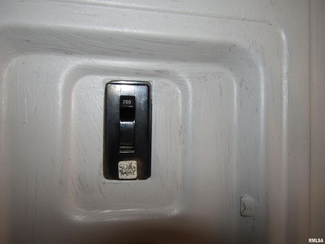 510 W MILTON Avenue, Lewistown, IL 61542