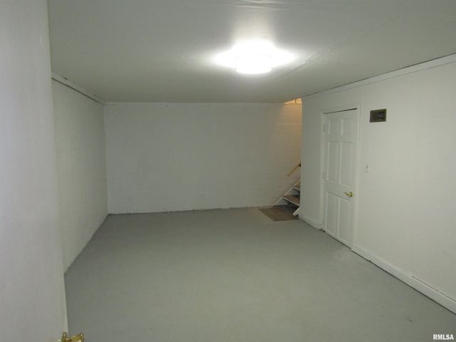 510 W MILTON Avenue, Lewistown, IL 61542