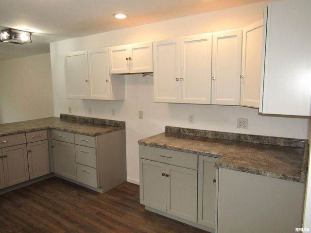 510 W MILTON Avenue, Lewistown, IL 61542