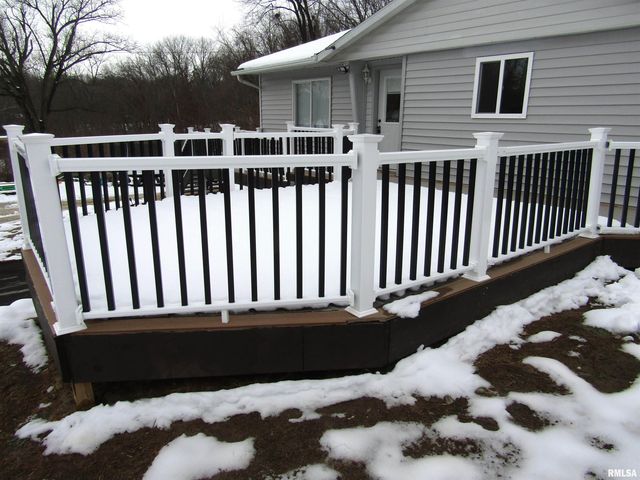 510 W MILTON Avenue, Lewistown, IL 61542