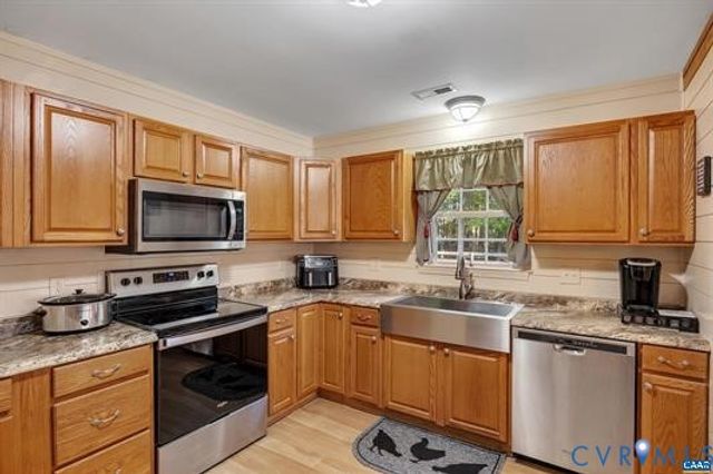 1211 Tisdale Rd, Louisa, VA 23093