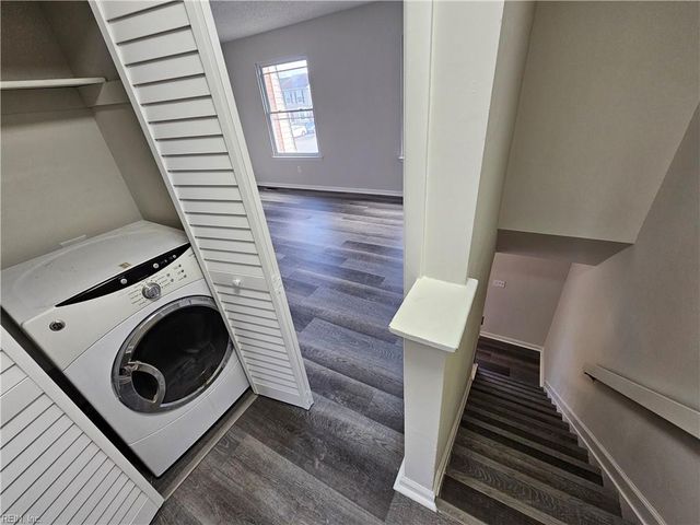 1026 Smoke Tree LN, Virginia Beach, VA 23452