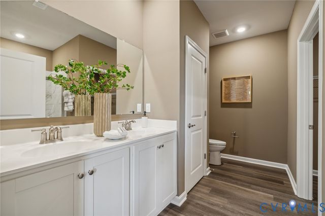 7683 lloyd Ter, Mechanicsville, VA 23111