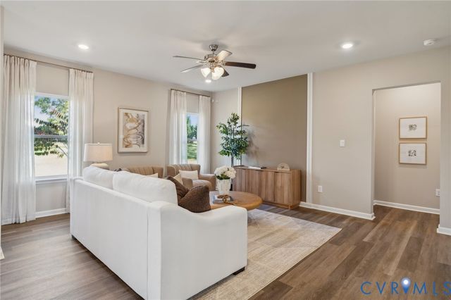 7683 lloyd Ter, Mechanicsville, VA 23111