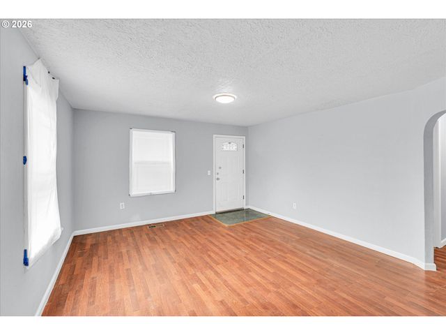 14125 Se DIVISION St, Portland, OR 97236