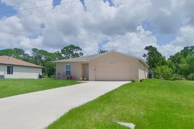 826 WILMINGTON PARKWAY, Cape Coral, FL 33993