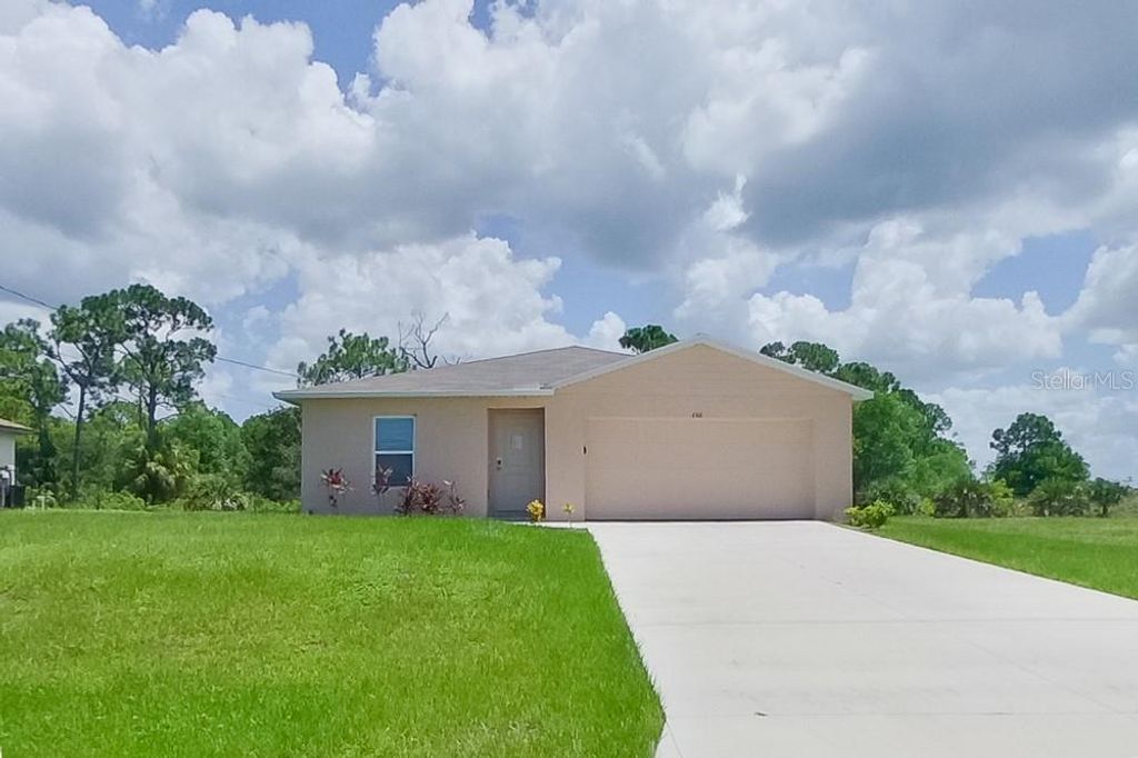 826 WILMINGTON PARKWAY, Cape Coral, FL 33993