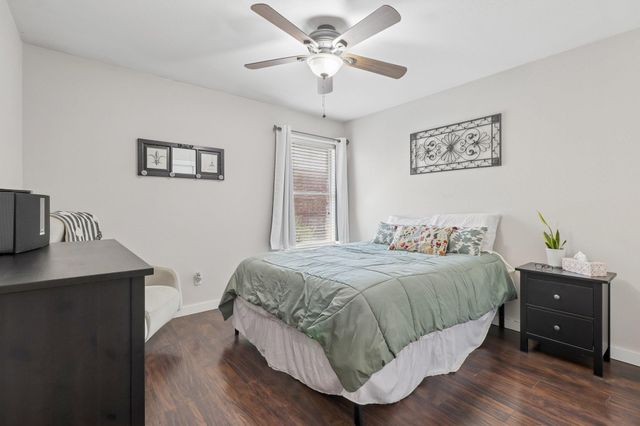302 Lone Star BLVD, Hutto, TX 78634