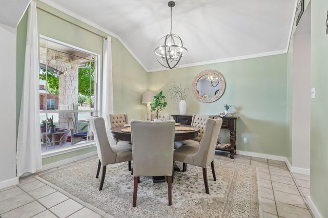 302 Lone Star BLVD, Hutto, TX 78634