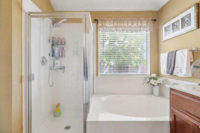 302 Lone Star BLVD, Hutto, TX 78634