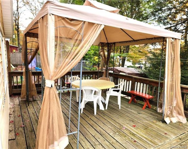 74 E Thompson Place, Smallwood, NY 12778