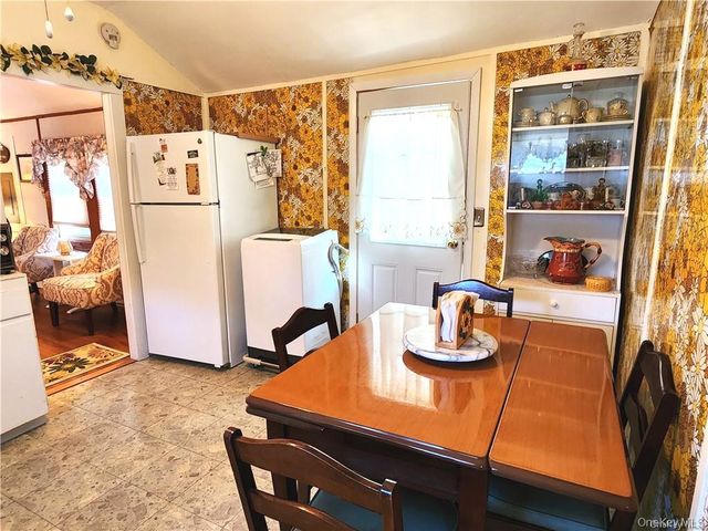 74 E Thompson Place, Smallwood, NY 12778