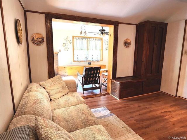 74 E Thompson Place, Smallwood, NY 12778