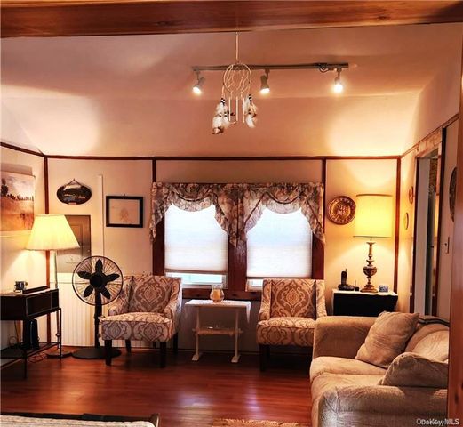 74 E Thompson Place, Smallwood, NY 12778