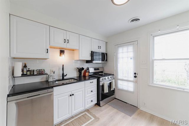 1231 Louisville Avenue, St Louis, MO 63139