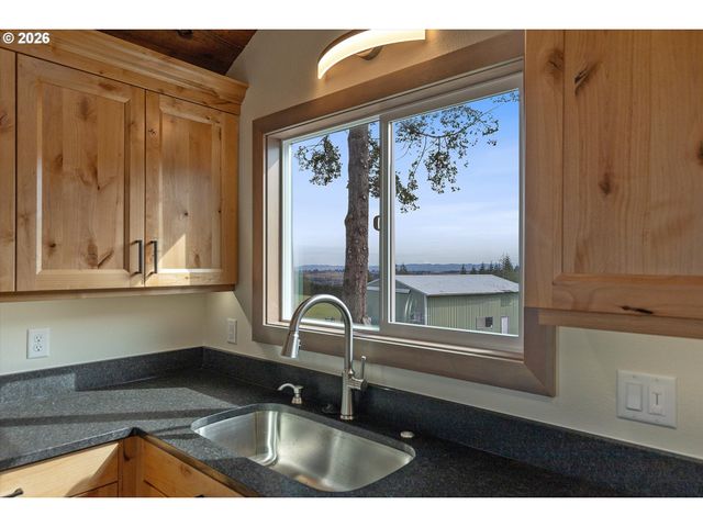 20750 STONE Rd, Sheridan, OR 97378