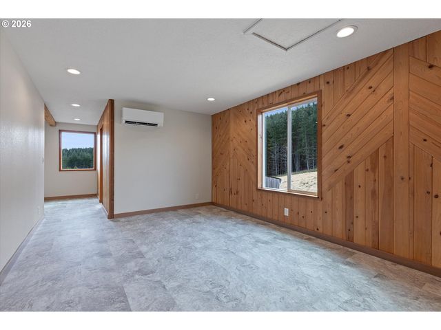 20750 STONE Rd, Sheridan, OR 97378