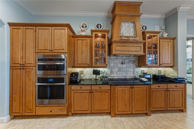 34052 AMERICANA AVENUE, Dade City, FL 33525