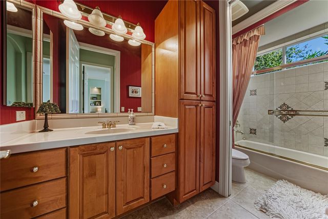 34052 AMERICANA AVENUE, Dade City, FL 33525