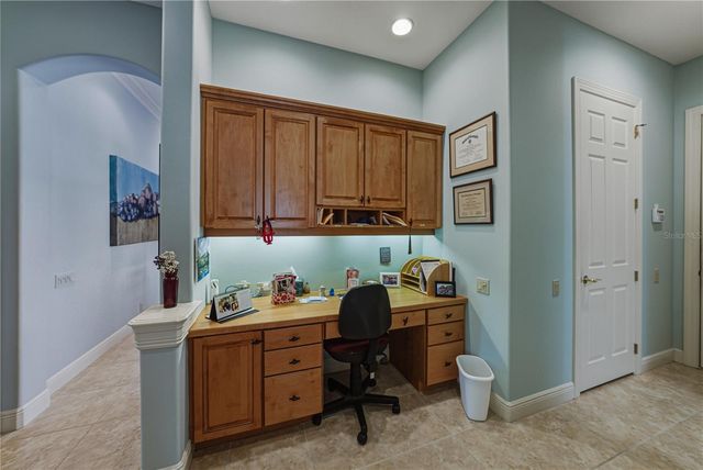 34052 AMERICANA AVENUE, Dade City, FL 33525