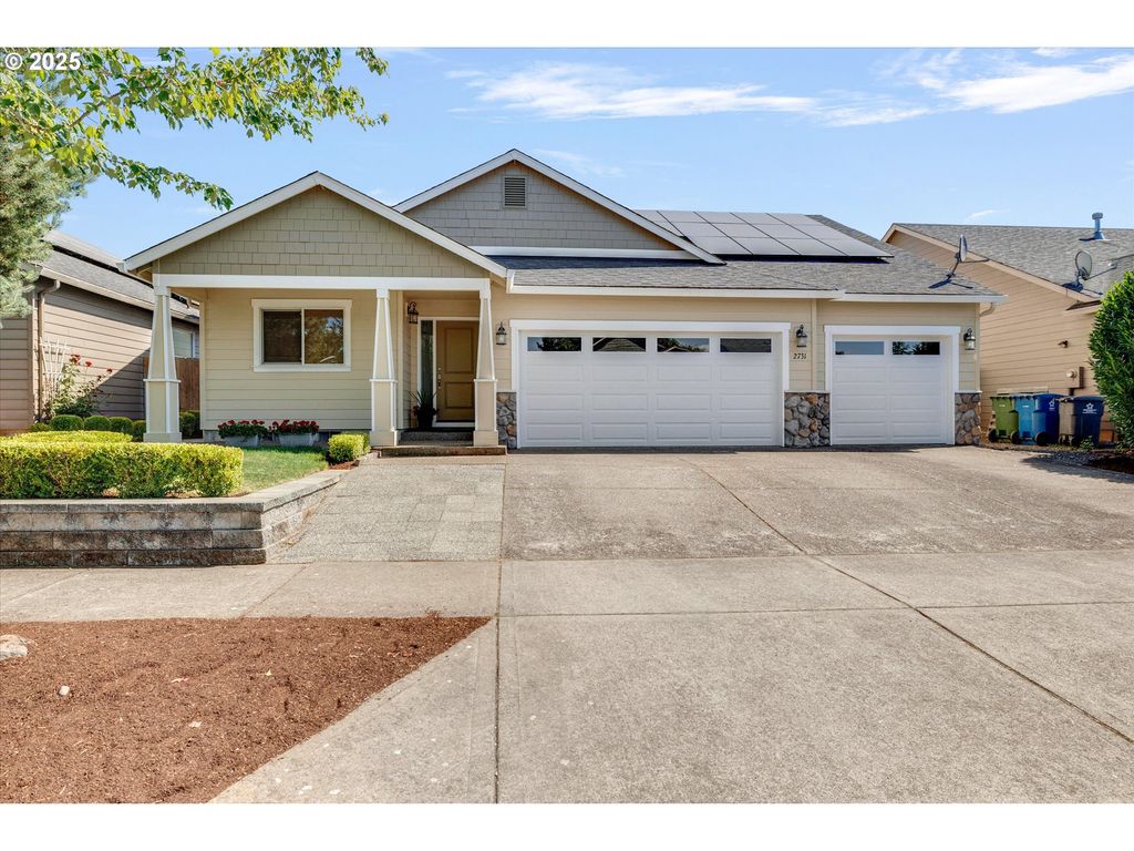 2731 BAINES Blvd, Hubbard, OR 97032
