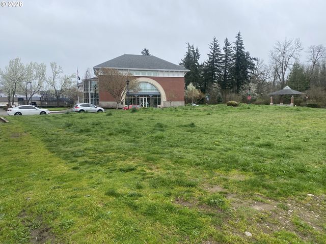 1305 Ne VILLAGE St, Fairview, OR 97024