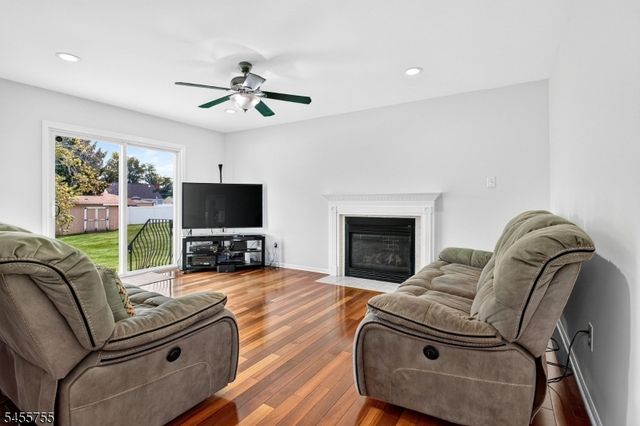 296 Remsen Ave, Woodbridge Twp., NJ 07001