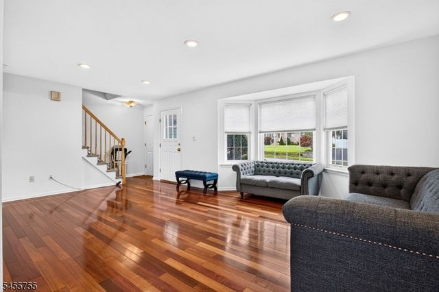 296 Remsen Ave, Woodbridge Twp., NJ 07001