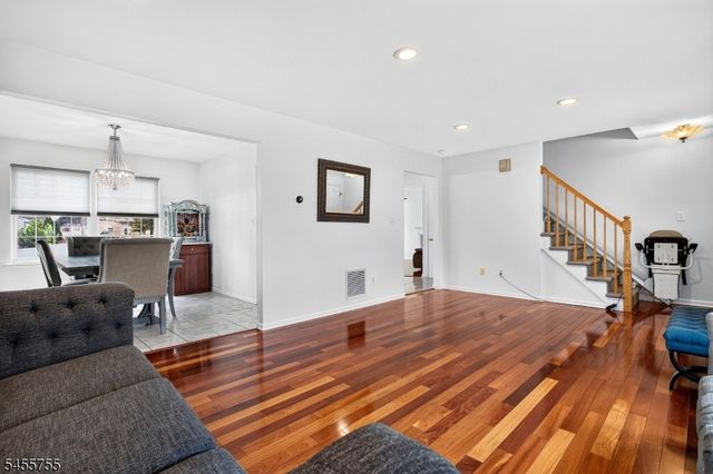 296 Remsen Ave, Woodbridge Twp., NJ 07001