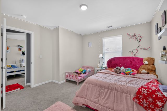 200 Renwick Dr, La Vergne, TN 37086