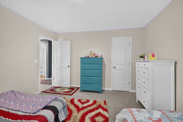 200 Renwick Dr, La Vergne, TN 37086