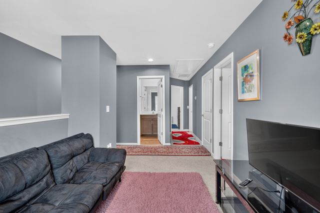 200 Renwick Dr, La Vergne, TN 37086