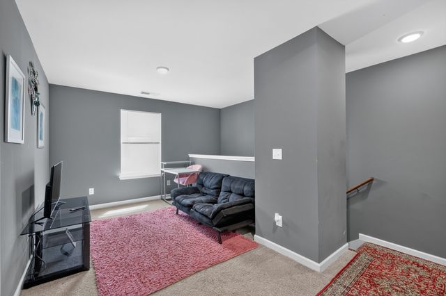 200 Renwick Dr, La Vergne, TN 37086