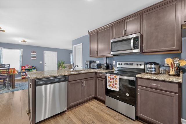 200 Renwick Dr, La Vergne, TN 37086