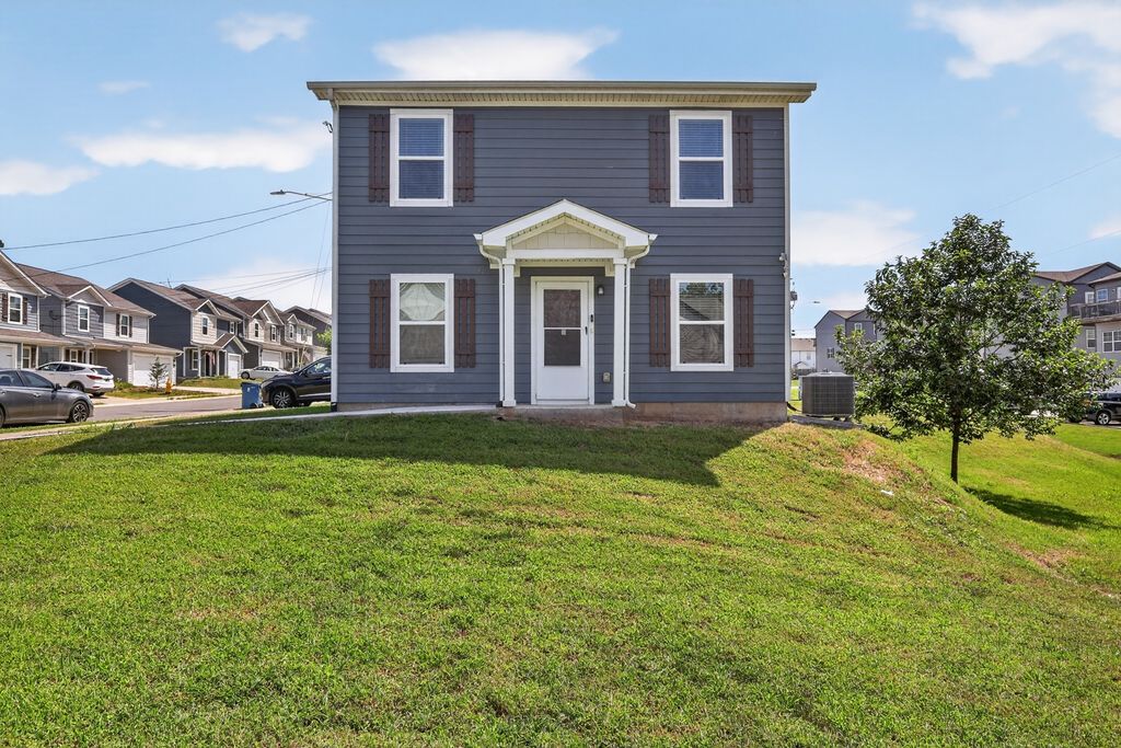200 Renwick Dr, La Vergne, TN 37086