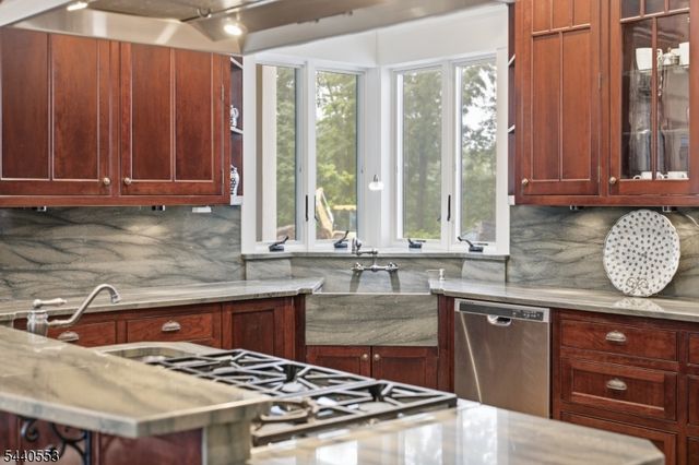 539 So Beverwyck Rd, Parsippany-troy Hills Twp., NJ 07054