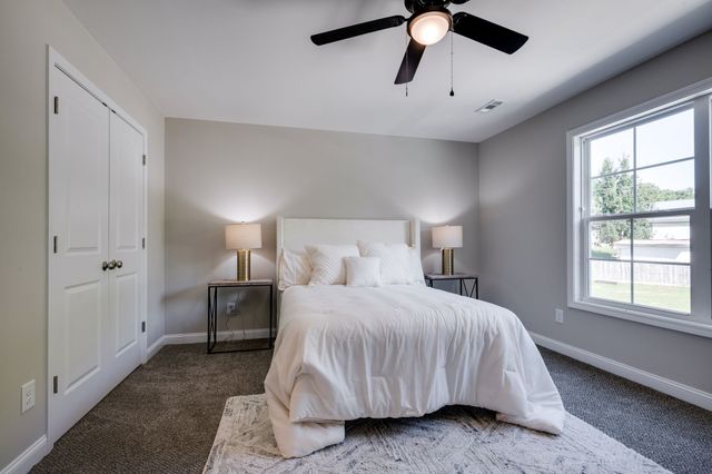 425 Via Drive, Clarksville, TN 37043