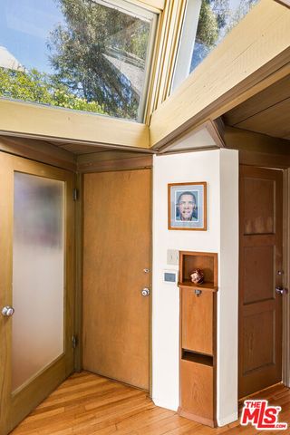 3624 Buena Park Drive, Studio City, CA 91604