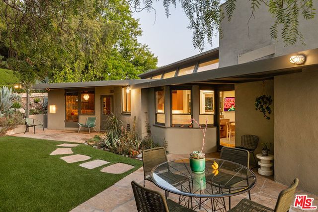 3624 Buena Park Drive, Studio City, CA 91604