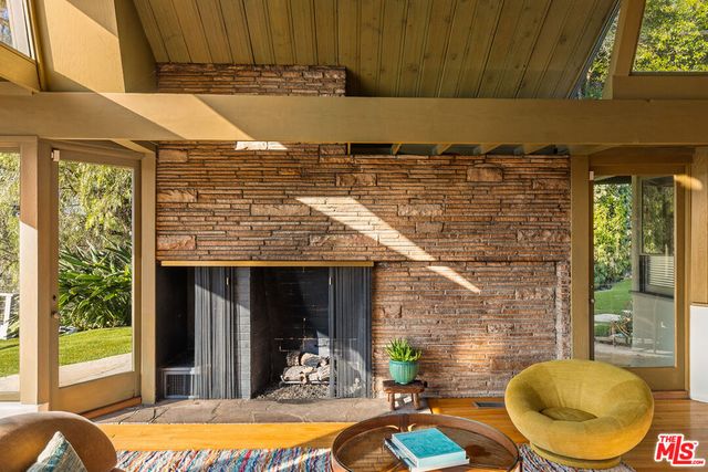 3624 Buena Park Drive, Studio City, CA 91604