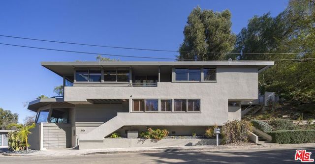 3624 Buena Park Drive, Studio City, CA 91604